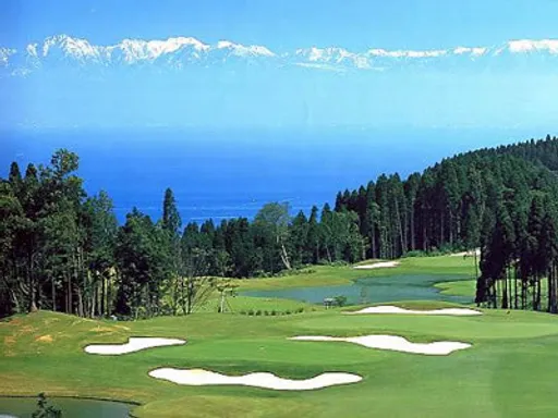 氷見カントリークラブ